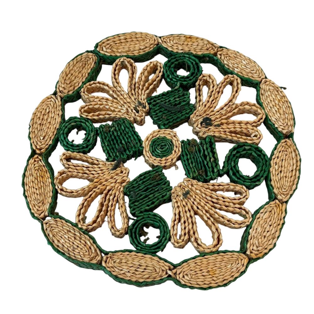 VTG Woven Straw Trivet Green Natural Floral Boho Cottage Farmhouse Decor Hot Pad